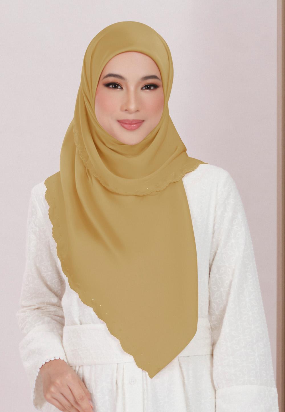 SQ GRACE EMBROIDERY PLAIN IN PALE YELLOW (DIAMOND)